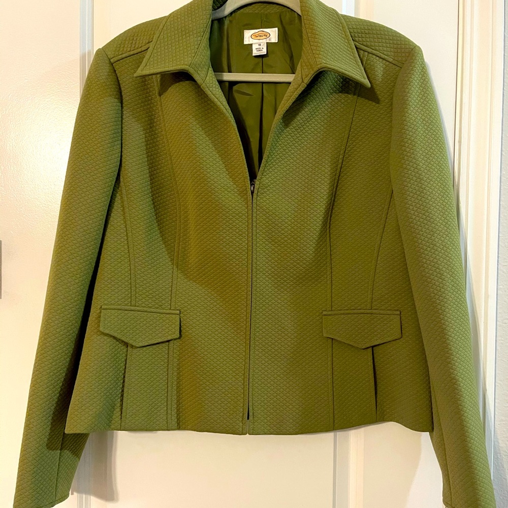 BRAND NEW W/O tags Talbots plus size professional beautiful olive blazer.Stretch